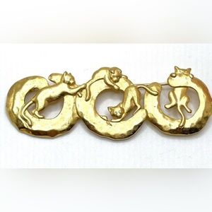 Vintage JJ Playing Cats Brooch signed gold tone metal Jonette Jewelry